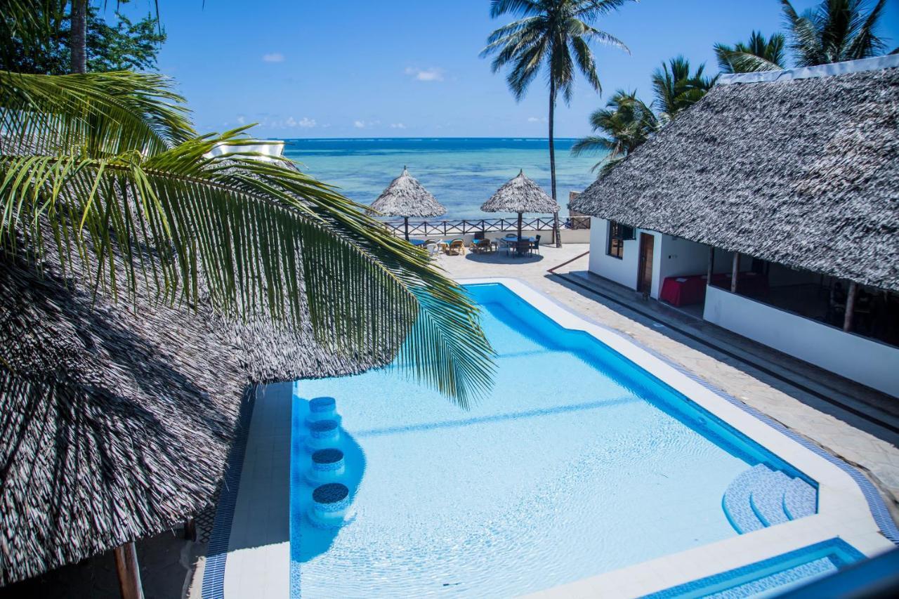 Sheratton Beach Villagio Mombasa Esterno foto