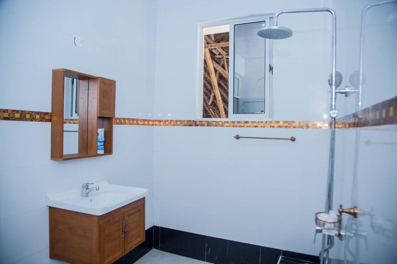 Sheratton Beach Villagio Mombasa Esterno foto