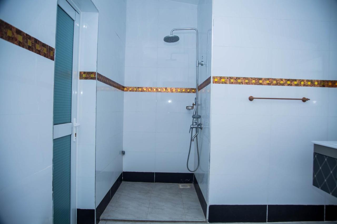 Sheratton Beach Villagio Mombasa Esterno foto