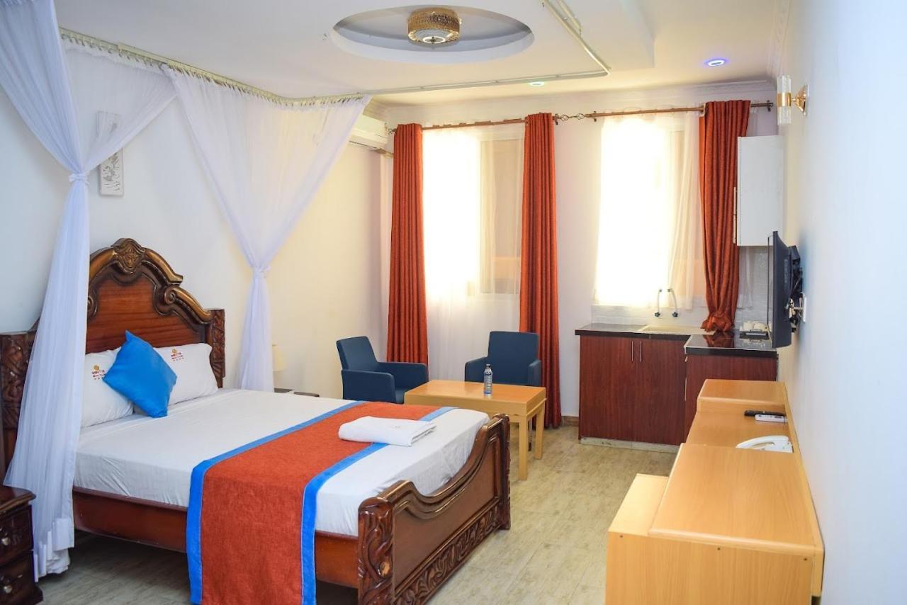 Sheratton Beach Villagio Mombasa Esterno foto