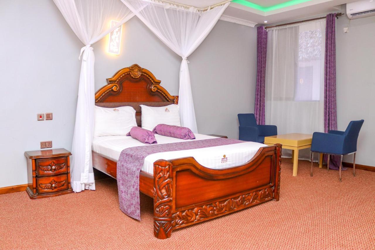 Sheratton Beach Villagio Mombasa Esterno foto
