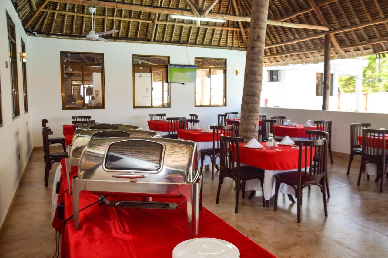 Sheratton Beach Villagio Mombasa Esterno foto